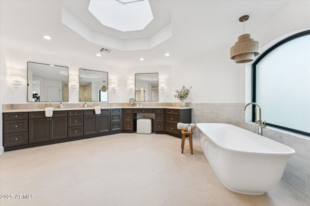 3800 E LINCOLN Drive 54, Phoenix, AZ 85018