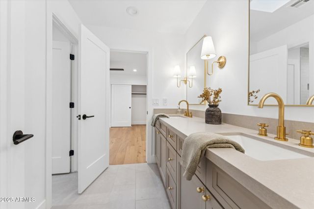 3800 E LINCOLN Drive 54, Phoenix, AZ 85018