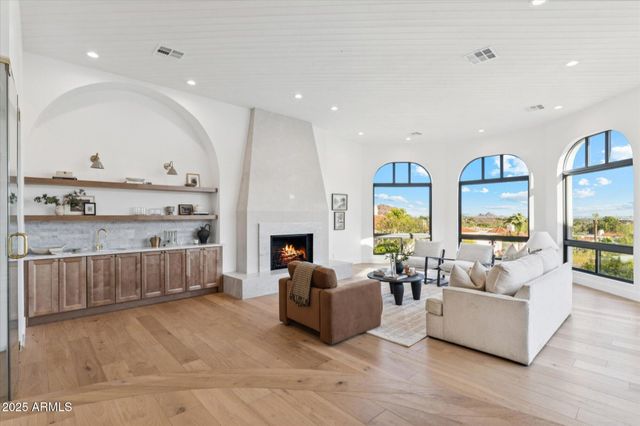 3800 E LINCOLN Drive 54, Phoenix, AZ 85018