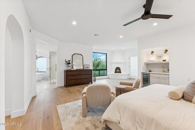 3800 E LINCOLN Drive 54, Phoenix, AZ 85018