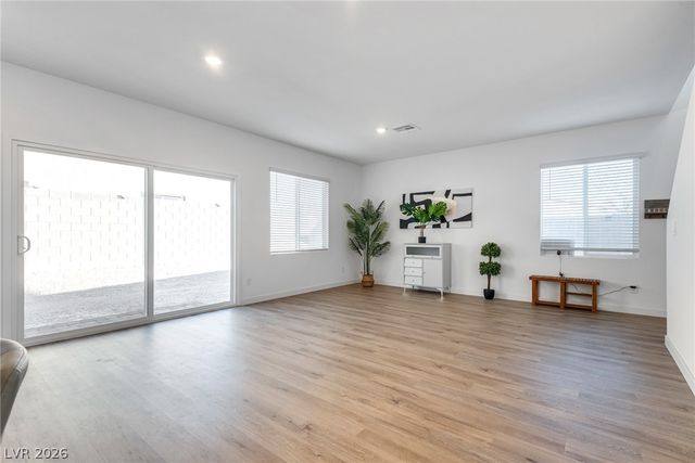 8326 Hayden Hills Avenue, Las Vegas, NV 89147