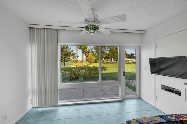 13791 Flora Place A, Delray Beach, FL 33484