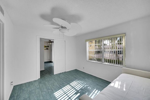 13791 Flora Place A, Delray Beach, FL 33484