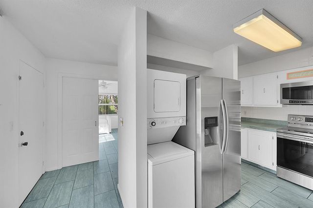 13791 Flora Place A, Delray Beach, FL 33484