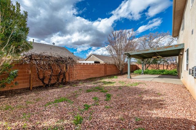 1906 S BRIDLE CIR, Washington, UT 84780