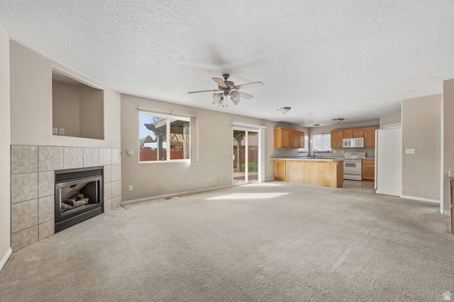 1906 S BRIDLE CIR, Washington, UT 84780