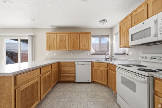 1906 S BRIDLE CIR, Washington, UT 84780