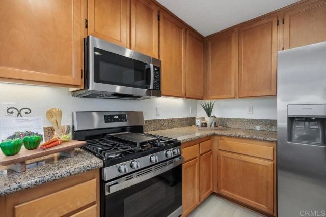 1555 Acacia Circle, Vista, CA 92081