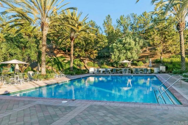 1555 Acacia Circle, Vista, CA 92081