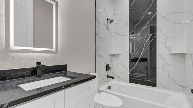 2835 60TH AVENUE N, St Petersburg, FL 33714