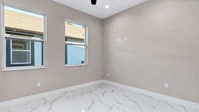 2835 60TH AVENUE N, St Petersburg, FL 33714