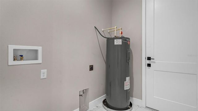 2835 60TH AVENUE N, St Petersburg, FL 33714