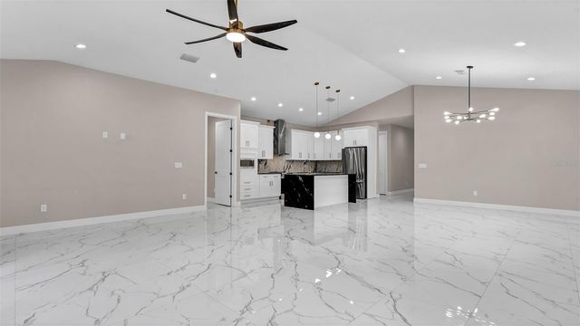 2835 60TH AVENUE N, St Petersburg, FL 33714