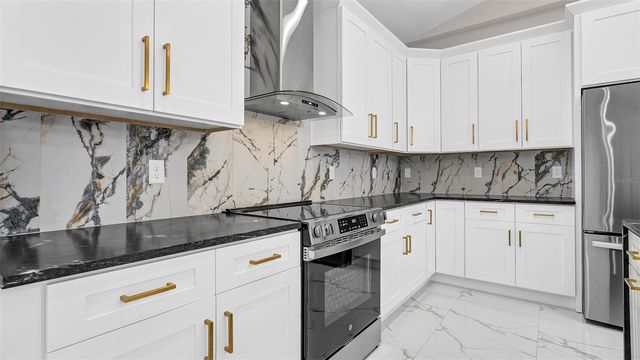 2835 60TH AVENUE N, St Petersburg, FL 33714