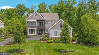 8217 BEARHURST DR, Gainesville, VA 20155
