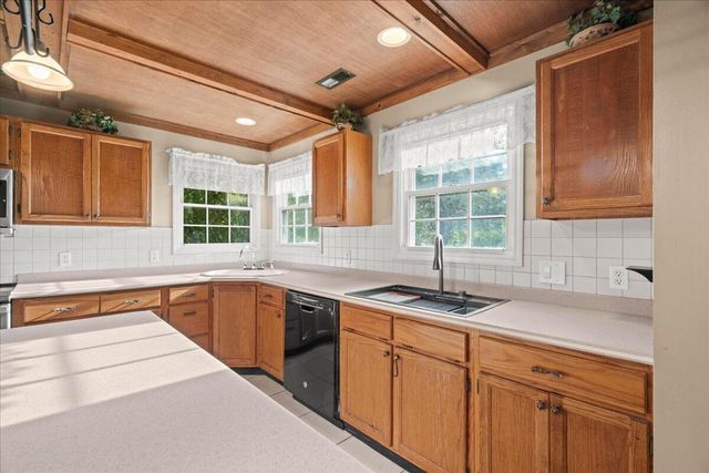504 Old Villanow Road, Lafayette, GA 30728