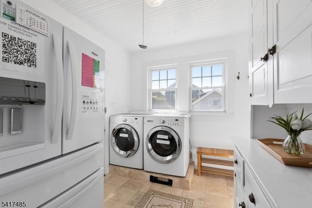 226 3rd St, Beach Haven Boro, NJ 08008