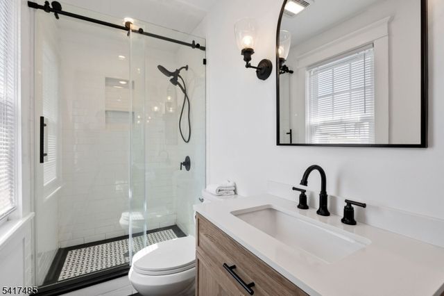 226 3rd St, Beach Haven Boro, NJ 08008