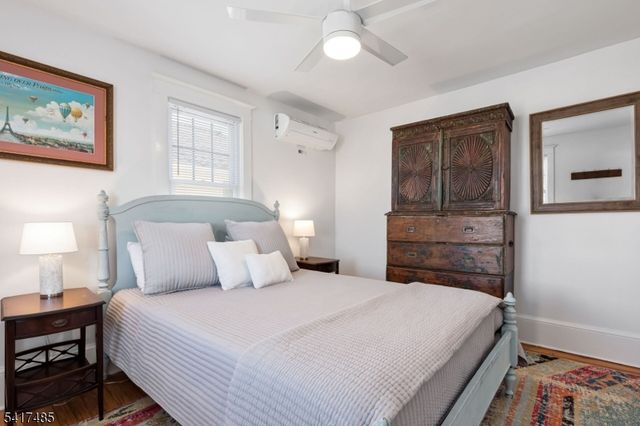 226 3rd St, Beach Haven Boro, NJ 08008