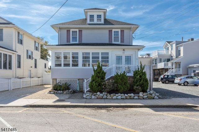 226 3rd St, Beach Haven Boro, NJ 08008