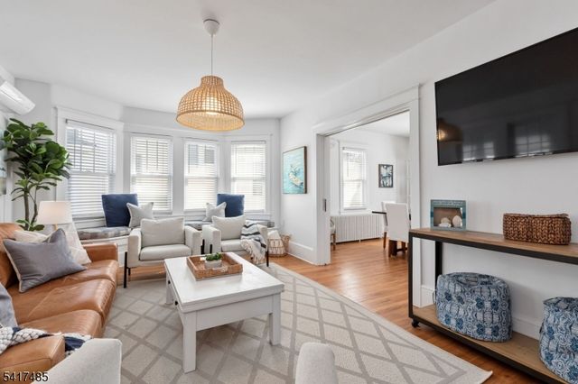 226 3rd St, Beach Haven Boro, NJ 08008