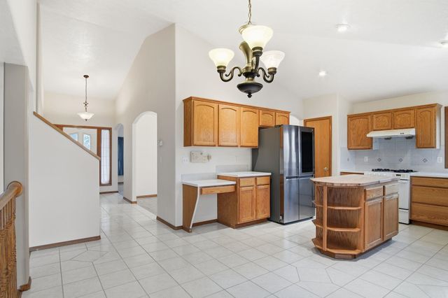 2826 W Hawthorne Rd, Spokane, WA 99208