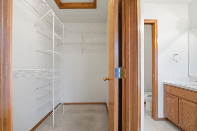 2826 W Hawthorne Rd, Spokane, WA 99208