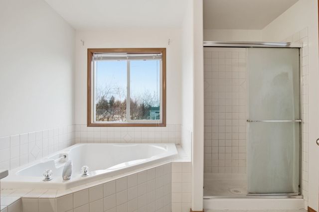 2826 W Hawthorne Rd, Spokane, WA 99208