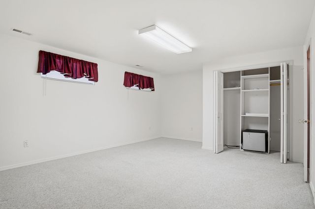 2826 W Hawthorne Rd, Spokane, WA 99208