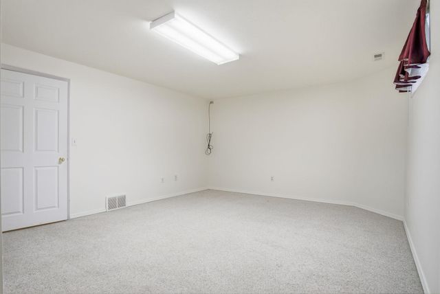 2826 W Hawthorne Rd, Spokane, WA 99208