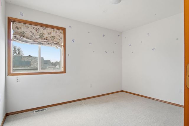 2826 W Hawthorne Rd, Spokane, WA 99208