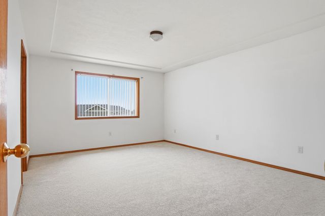 2826 W Hawthorne Rd, Spokane, WA 99208