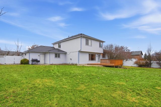 2826 W Hawthorne Rd, Spokane, WA 99208