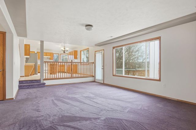 2826 W Hawthorne Rd, Spokane, WA 99208