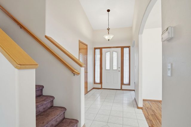 2826 W Hawthorne Rd, Spokane, WA 99208