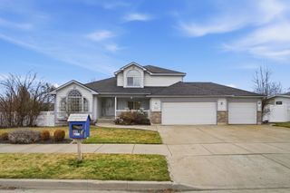 2826 W Hawthorne Rd, Spokane, WA 99208