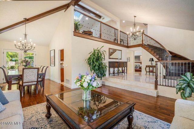 700 Oak Shadow View Place, Newbury Park, CA 91320