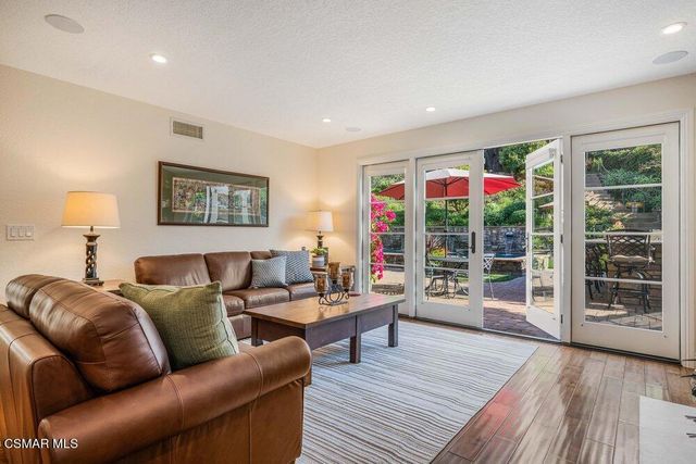 700 Oak Shadow View Place, Newbury Park, CA 91320