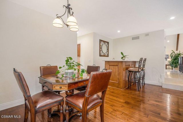 700 Oak Shadow View Place, Newbury Park, CA 91320
