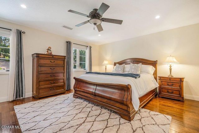 700 Oak Shadow View Place, Newbury Park, CA 91320