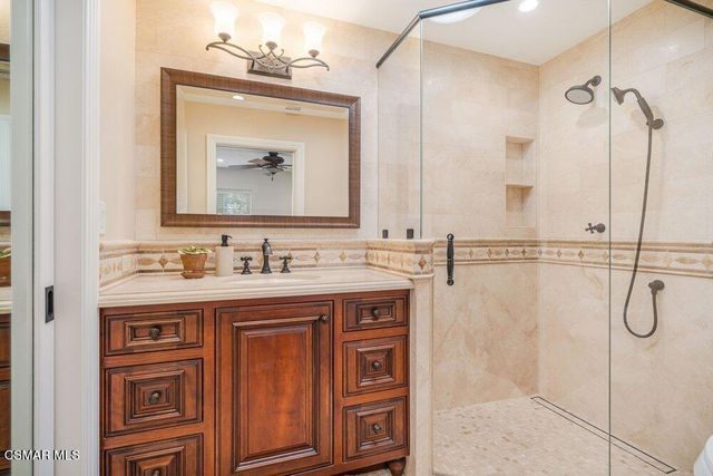 700 Oak Shadow View Place, Newbury Park, CA 91320
