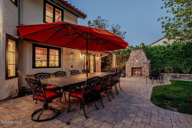 700 Oak Shadow View Place, Newbury Park, CA 91320