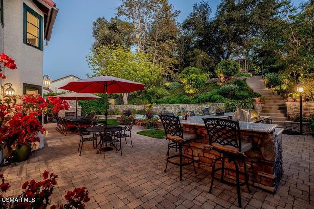 700 Oak Shadow View Place, Newbury Park, CA 91320