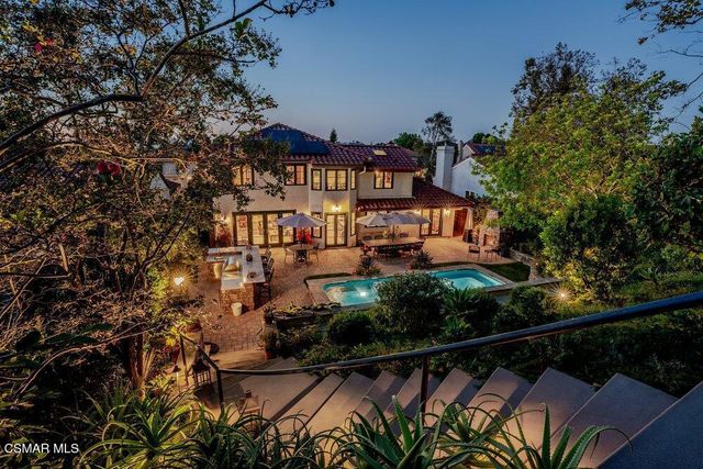700 Oak Shadow View Place, Newbury Park, CA 91320
