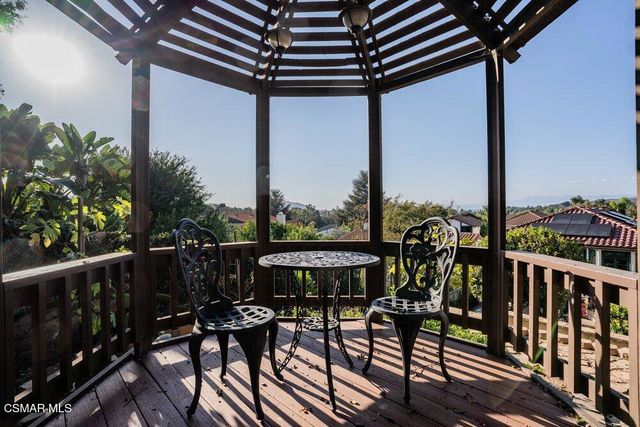 700 Oak Shadow View Place, Newbury Park, CA 91320