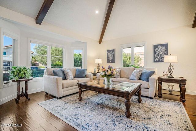 700 Oak Shadow View Place, Newbury Park, CA 91320