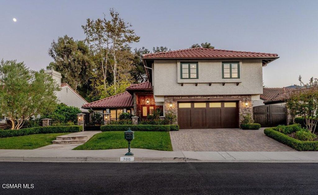 700 Oak Shadow View Place, Newbury Park, CA 91320