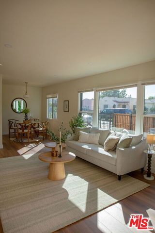 2048 S Burnside Avenue, Los Angeles, CA 90016