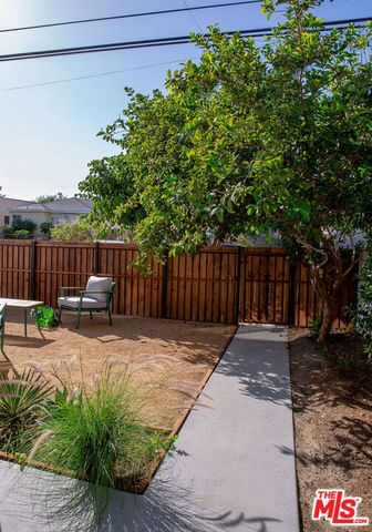 2048 S Burnside Avenue, Los Angeles, CA 90016