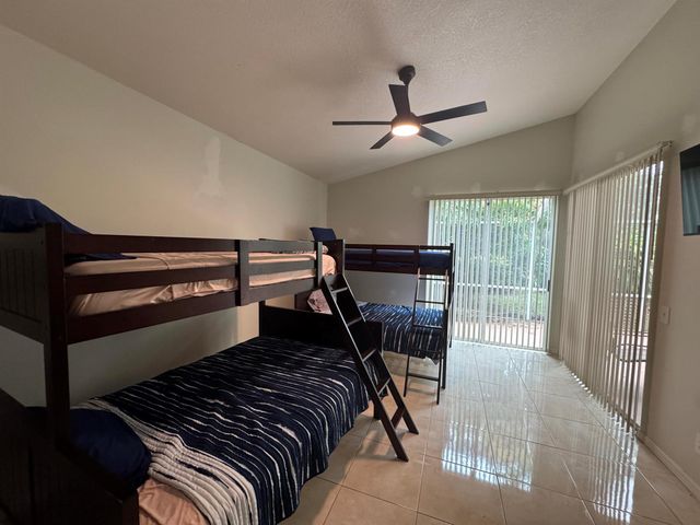 1872 SW Airoso Boulevard, Port St Lucie, FL 34984